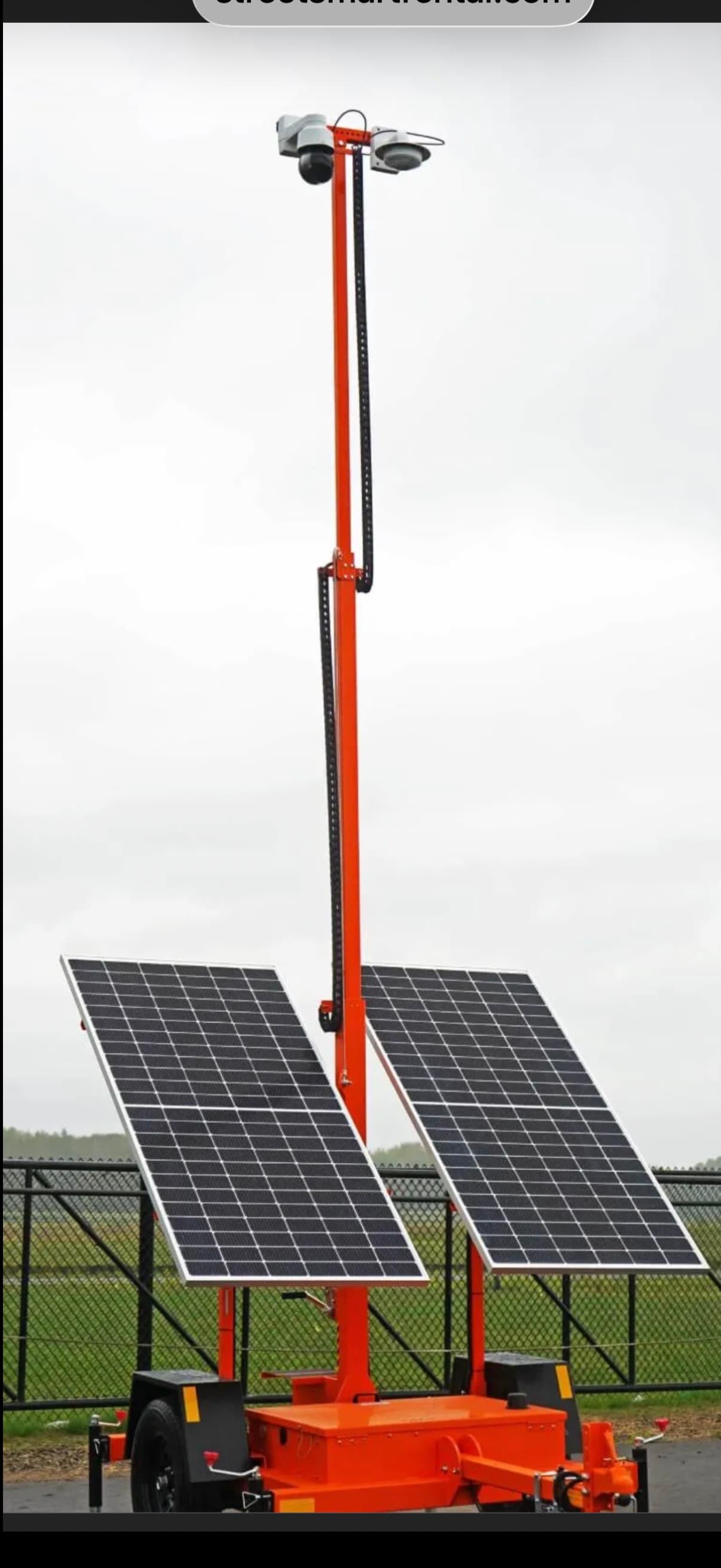 Solar-powered mobile security trailer with 360° cameras